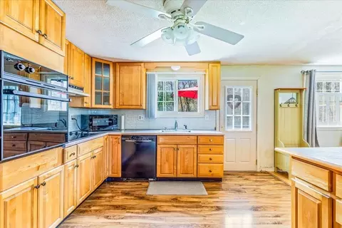 8 Stonewood Dr, Canton, MA 02021 photo 7