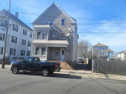 135 Tallman St, New Bedford, MA 02746