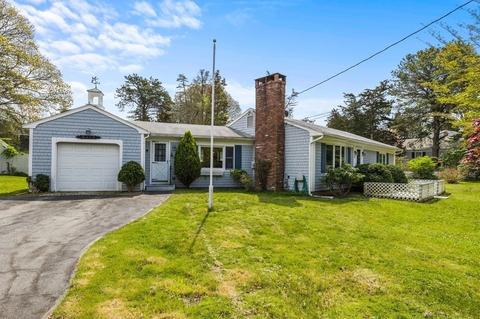 13 Captain Dean Rd, Orleans, MA 02653