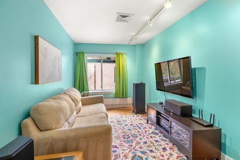 8 Griggs Ter, Brookline, MA 02446 photo 21