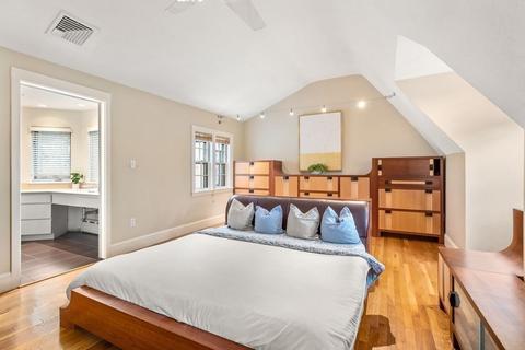 8 Griggs Ter, Brookline, MA 02446 photo 13