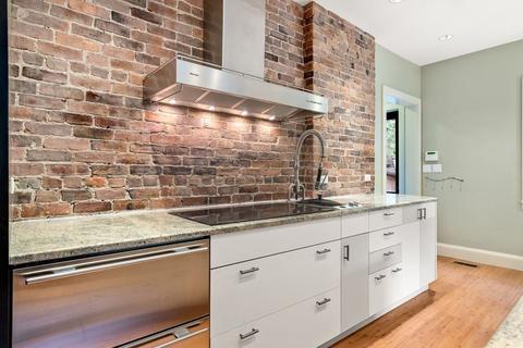 8 Griggs Ter, Brookline, MA 02446 photo 5