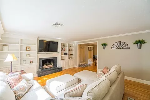 1883 Shirley Rd, Lancaster, MA 01523 photo 3