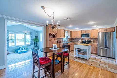 1883 Shirley Rd, Lancaster, MA 01523 photo 7