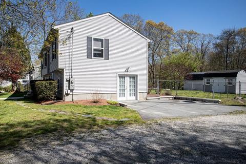 707 Valentine St, Fall River, MA 02720 photo 2