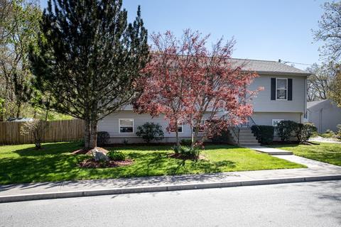 707 Valentine St, Fall River, MA 02720 photo 4