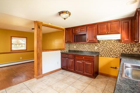 707 Valentine St, Fall River, MA 02720 photo 13