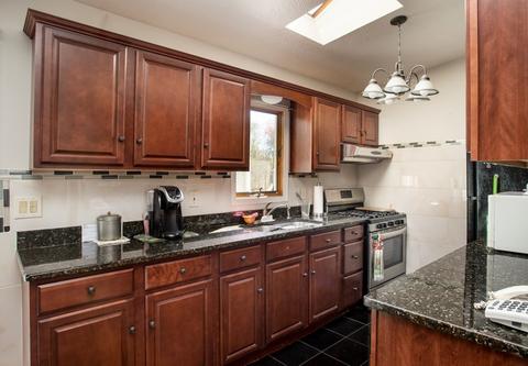 707 Valentine St, Fall River, MA 02720 photo 20
