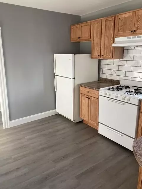 672 Second St, Fall River, MA 02721 photo 4