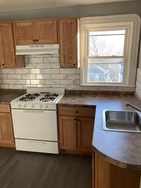 672 Second St, Fall River, MA 02721 photo 5