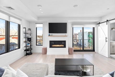 228 Webster St #A, Boston, MA 02128