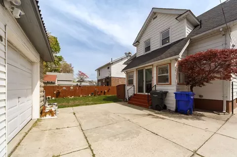 28 Meredith St, Springfield, MA 01108 photo 32