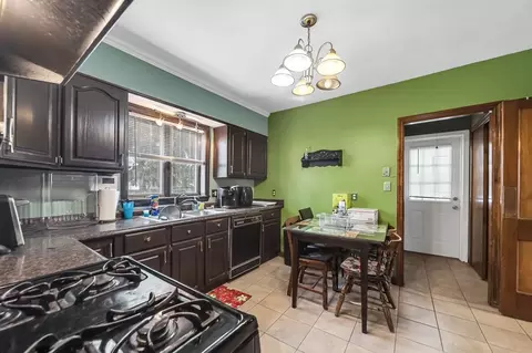 28 Meredith St, Springfield, MA 01108 photo 13