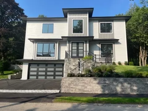 102 Booth St, Needham, MA 02494