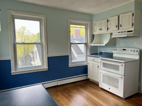 13 Beacon St, Reading, MA 01867 photo 3