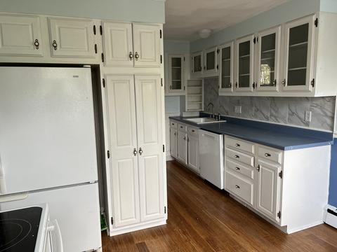13 Beacon St, Reading, MA 01867 photo 4