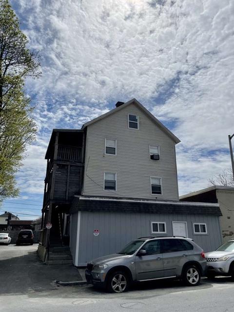 27 Lafayette St, Worcester, MA 01610