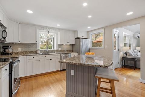 5 Mohawk Dr, Acton, MA 01720 photo 6