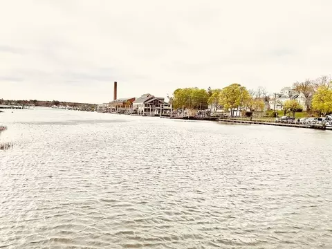 10 Sawyer St, Wareham, MA 02571 photo 16