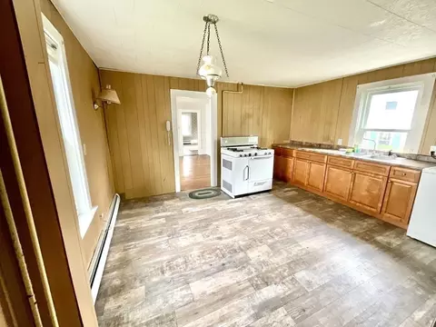 10 Sawyer St, Wareham, MA 02571 photo 8