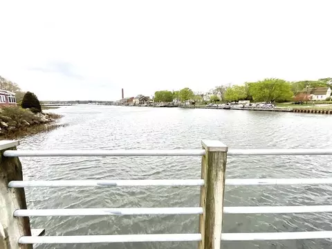 10 Sawyer St, Wareham, MA 02571 photo 15