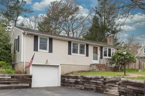 59 Cliff Rd, Bourne, MA 02532