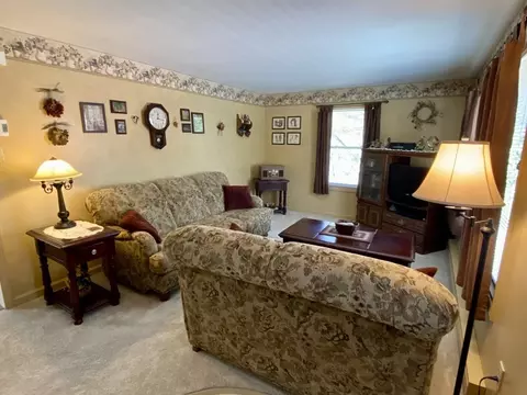 21 Oakmont St, Webster, MA 01570 photo 3