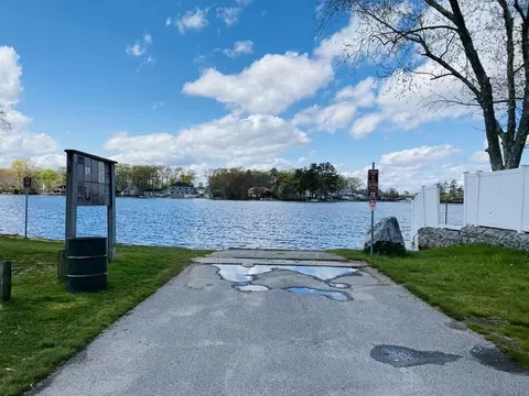 21 Oakmont St, Webster, MA 01570 photo 32