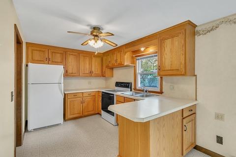 7 Riley St, Easthampton, MA 01027 photo 4