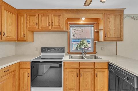 7 Riley St, Easthampton, MA 01027 photo 6