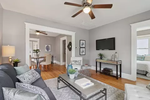 33 Crest St, Springfield, MA 01109 photo 3