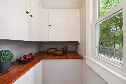 33 Crest St, Springfield, MA 01109 photo 11
