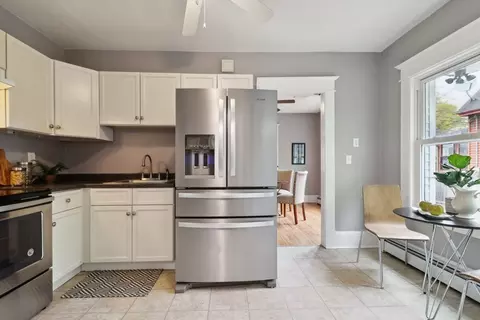 33 Crest St, Springfield, MA 01109 photo 9