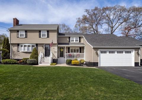 43 Windsor Rd, Stoneham, MA 02180