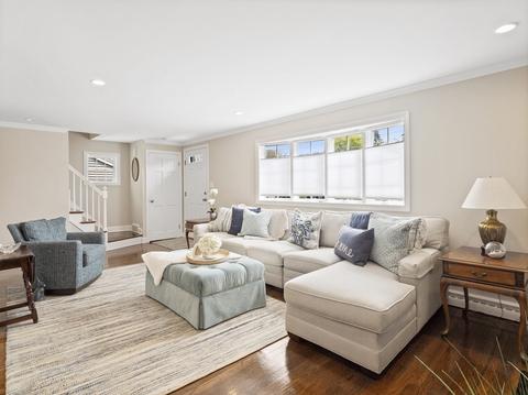 43 Windsor Rd, Stoneham, MA 02180 photo 4
