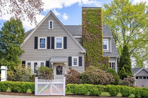 90 Richardson Rd, Belmont, MA 02478