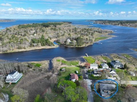 1 Roosevelt St, Wareham, MA 02571 photo 3