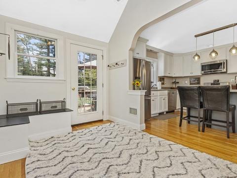 435 Old Post Rd, Walpole, MA 02081 photo 8