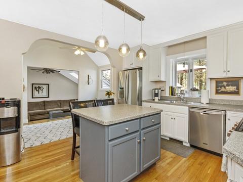 435 Old Post Rd, Walpole, MA 02081 photo 4