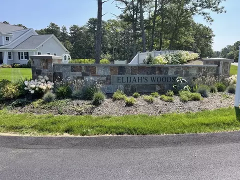 10 Lucy Ln, Harwich, MA 02645
