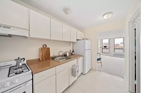 44 Washington St #809, Brookline, MA 02445 photo 4