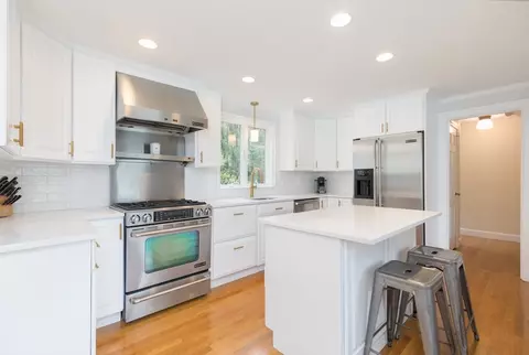 88 Lindbergh Ave, Needham, MA 02494 photo 3