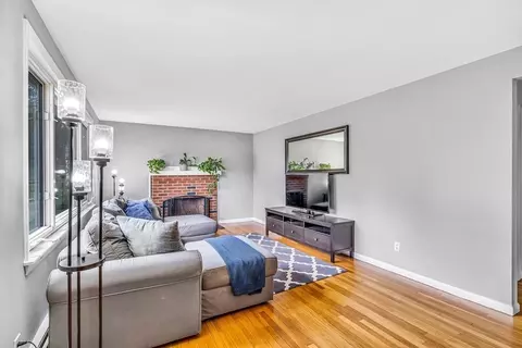 4 Walker Rd, Franklin, MA 02038 photo 4