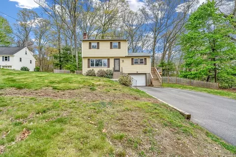 4 Walker Rd, Franklin, MA 02038 photo 2
