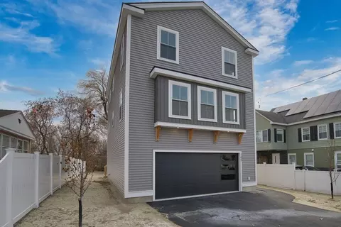 105 Martin St, Lowell, MA 01854