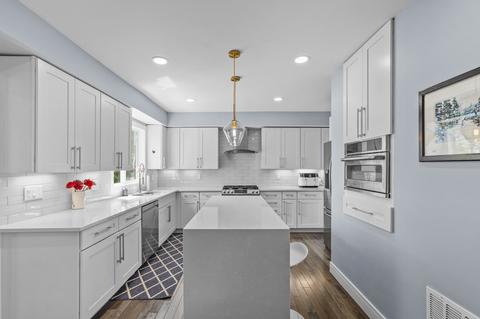 54 Hillsdale, Dedham, MA 02026