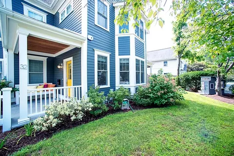 32 Pleasant St #32, Needham, MA 02492 photo 21