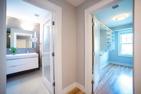 32 Pleasant St #32, Needham, MA 02492 photo 6
