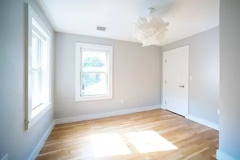 32 Pleasant St #32, Needham, MA 02492 photo 9