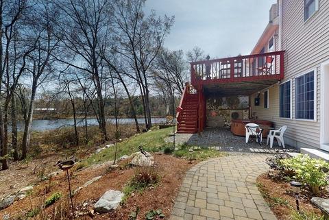 16 Taft Ave, Maynard, MA 01754 photo 2